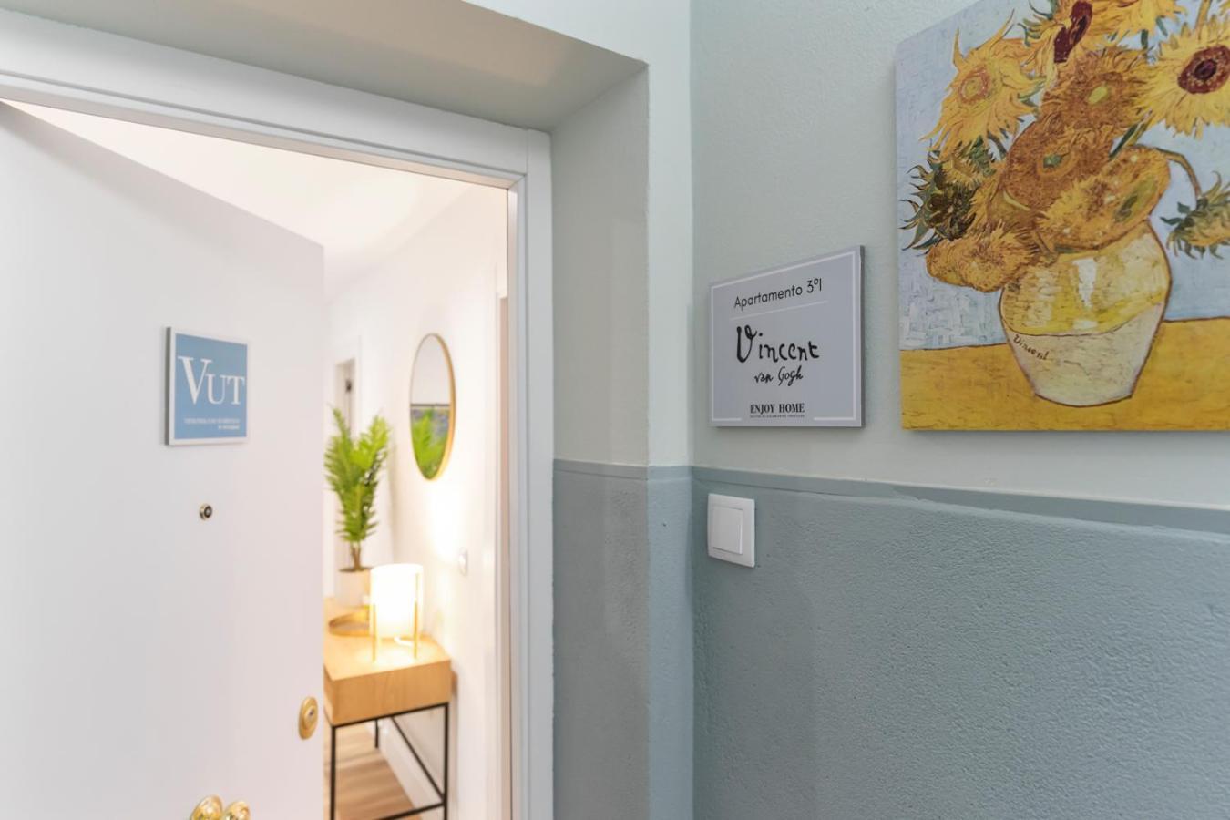 Van Gogh, Confort Y Diseno En El Centro De Gijón Exterior foto